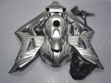 Honda CBR 1000RR 2006-2007 - Prata Chama