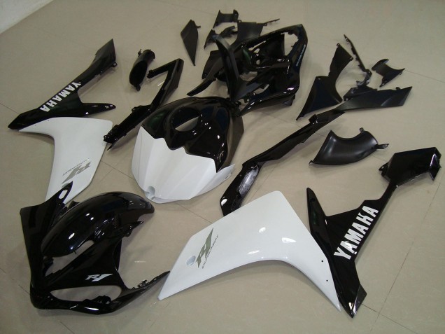 Yamaha R1 2007-2008 - Preto Branco Ouro Yamaha R1 2007-2008 - Preto Branco Ouro