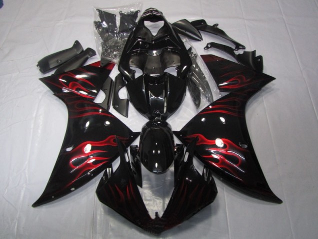 Yamaha R1 2009-2011 - Preto Vermelho Chama Yamaha R1 2009-2011 - Preto Vermelho Chama